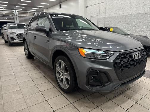 2025 Audi Q5 45 S line Premium