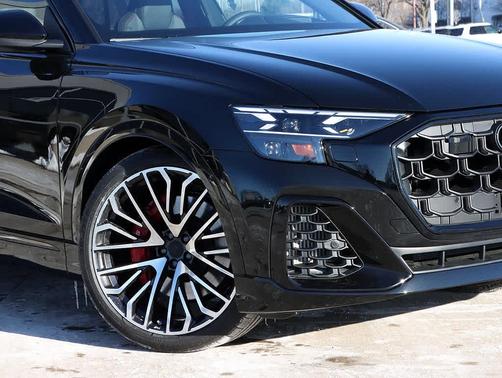 2026 Audi SQ8 4.0T Prestige