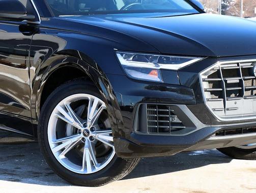 2022 Audi Q8 55 Premium