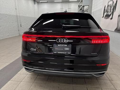 2022 Audi Q8 55 Premium