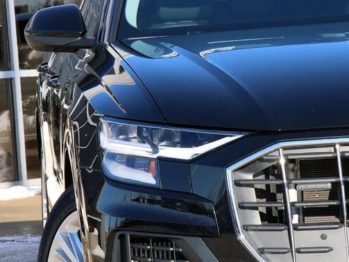 2022 Audi Q8 55 Premium