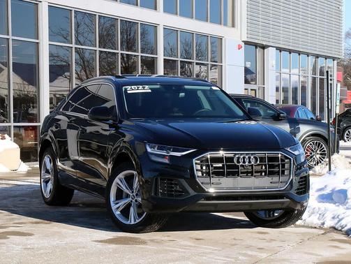 2022 Audi Q8 55 Premium