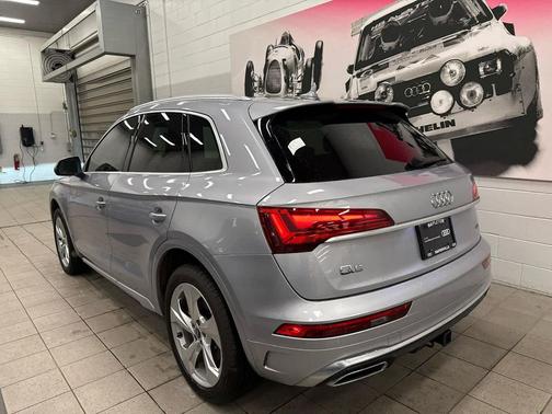 2023 Audi Q5 45 S line Premium Plus