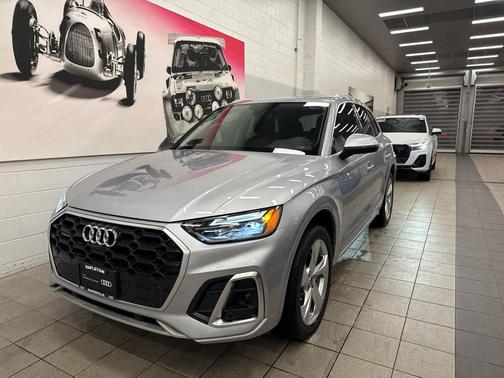 2023 Audi Q5 45 S line Premium Plus