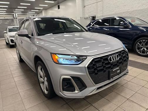 2023 Audi Q5 45 S line Premium Plus