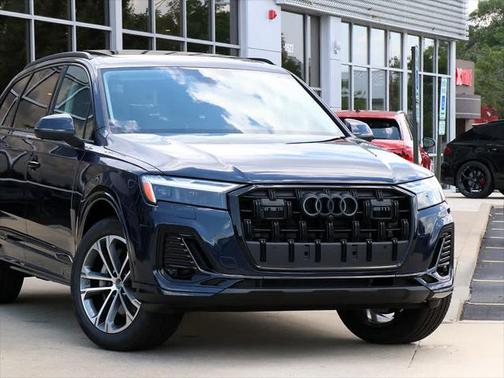 2025 Audi Q7 45 Premium Plus