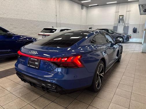 2023 Audi e-tron GT Prestige quattro