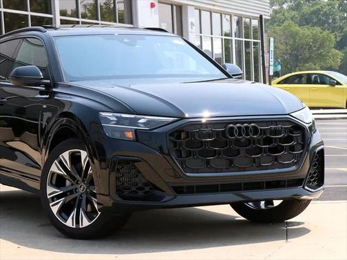 2025 Audi Q8 55 Prestige