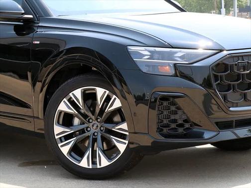 2025 Audi Q8 55 Prestige