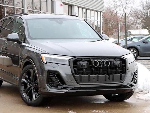 2026 Audi Q7 55 Premium Plus