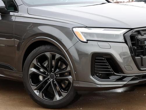 2026 Audi Q7 55 Premium Plus