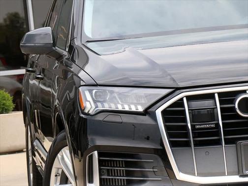 2023 Audi Q7 55 Premium Plus