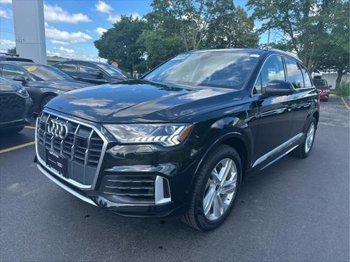 2023 Audi Q7 55 Premium Plus