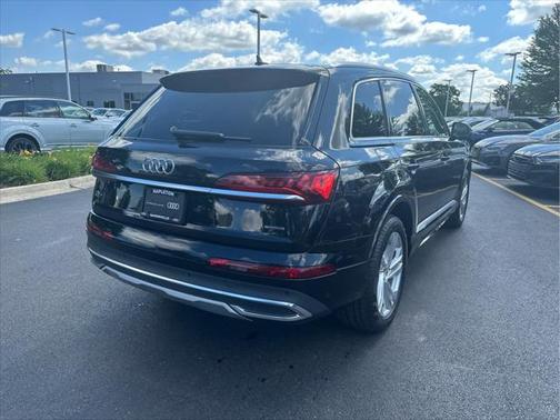 2023 Audi Q7 55 Premium Plus