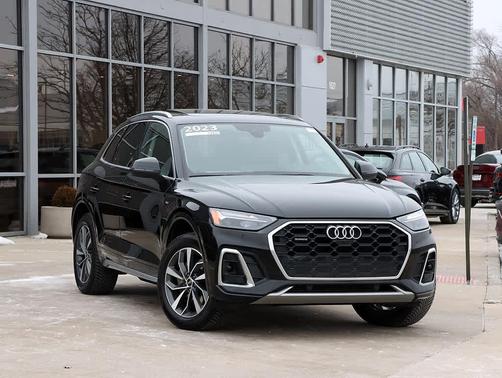 2023 Audi Q5 45 S line Premium Plus