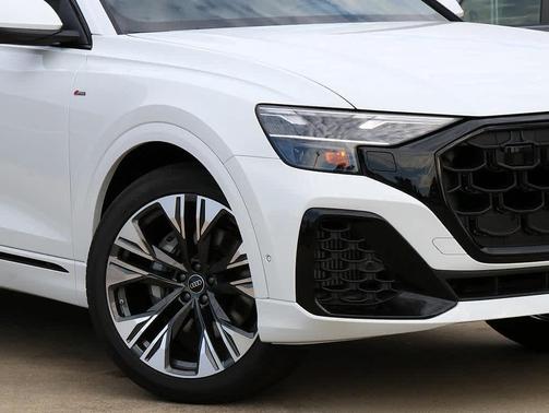 2026 Audi Q8 55 Premium Plus