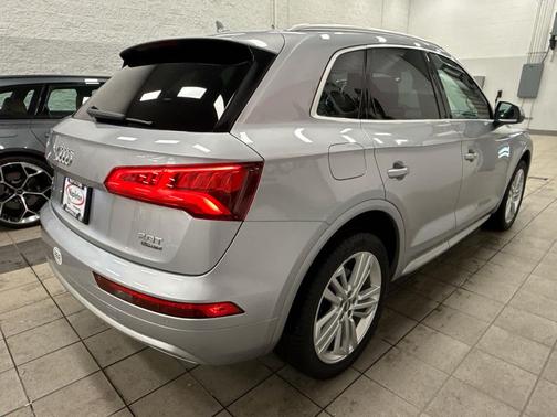 2018 Audi Q5 2.0T Premium Plus