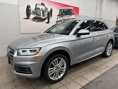 2018 Audi Q5 2.0T Premium Plus