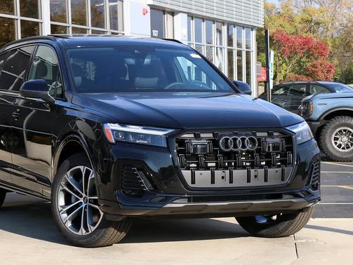 2026 Audi Q7 45 Premium