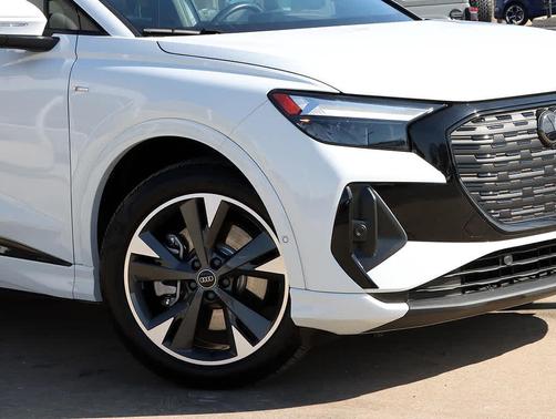 2024 Audi Q4 e-tron Premium Plus 55 quattro