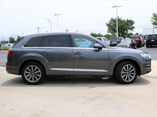 2019 Audi Q7 55 Premium Plus
