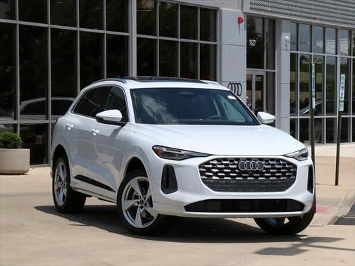 2025 Audi Q5 Premium Plus