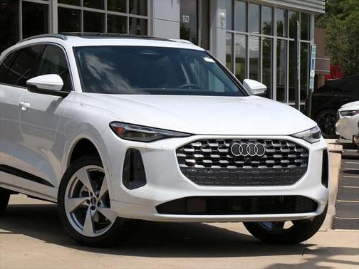 2025 Audi Q5 Premium Plus