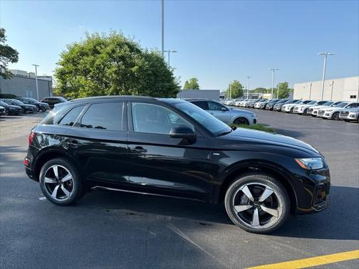 2022 Audi Q5 45 S line Premium Plus