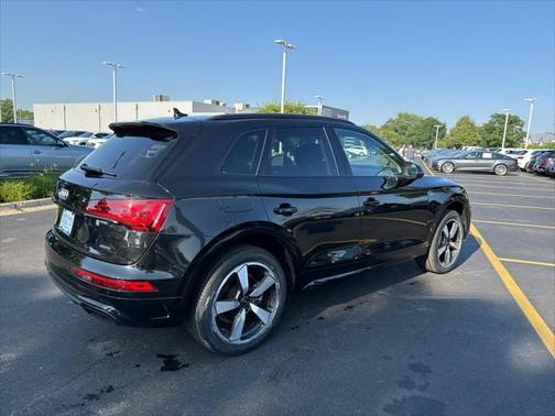 2022 Audi Q5 45 S line Premium Plus