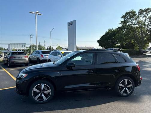2022 Audi Q5 45 S line Premium Plus