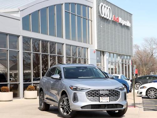 FLORETT SILVER 2026 Audi Q5 Premium TFSI quattro S tronic