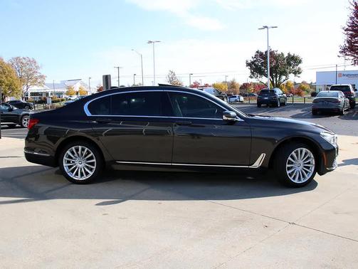 2017 BMW 740 xDrive