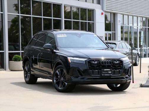 2025 Audi Q7 55 Premium Plus