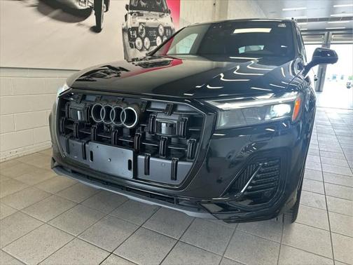 2025 Audi Q7 55 Premium Plus