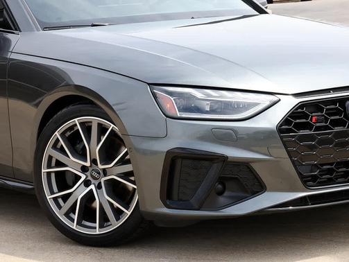 Daytona Gray Pearl Effect 2023 Audi S4 Prestige TFSI quattro Tiptronic