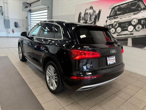 2018 Audi Q5 2.0T Premium Plus