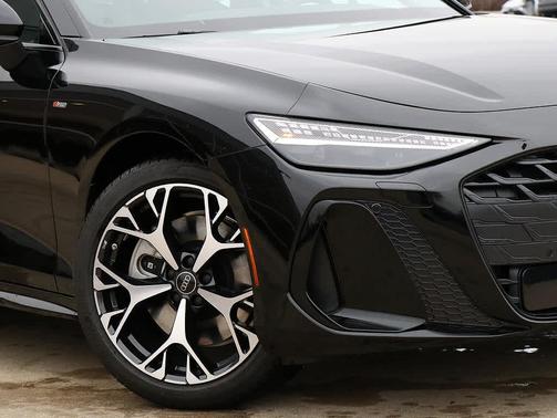 2026 Audi A6 Premium Plus quattro S tronic