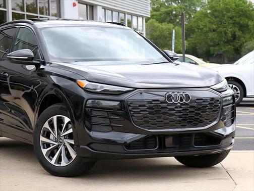 2025 Audi Q6 e-tron Premium quattro