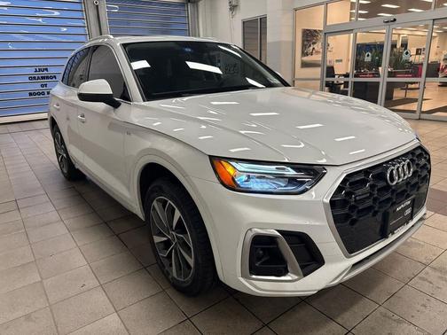 2023 Audi Q5 45 S line Premium Plus