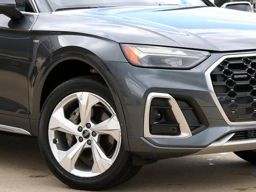 2022 Audi Q5 45 S line Premium Plus