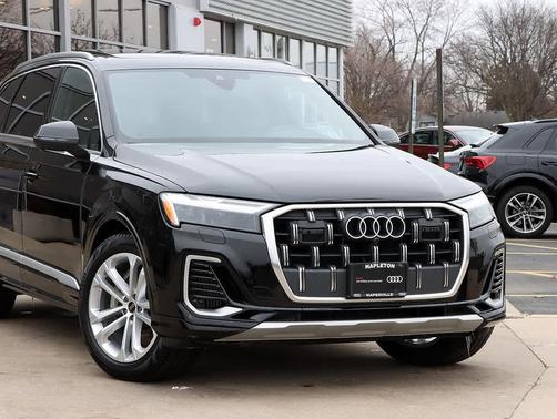 2025 Audi Q7 55 Premium Plus