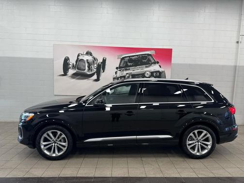 2025 Audi Q7 55 Premium Plus