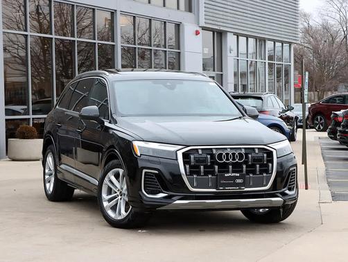 2025 Audi Q7 55 Premium Plus