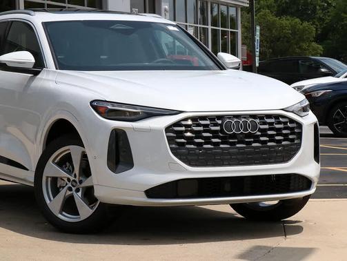 2025 Audi Q5 Premium Plus