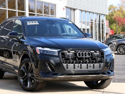 2025 Audi Q7 55 Premium Plus