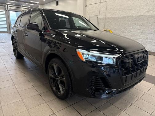 2025 Audi Q7 55 Premium Plus