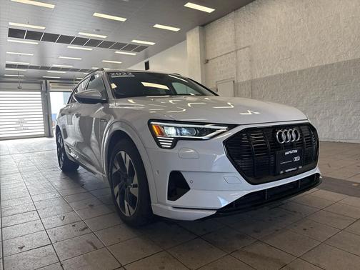 2022 Audi e-tron Premium