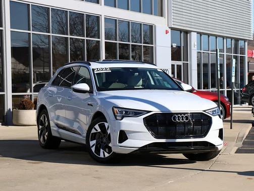 2022 Audi e-tron Premium