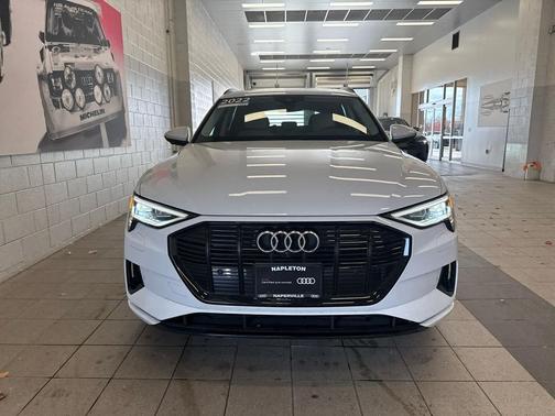 2022 Audi e-tron Premium