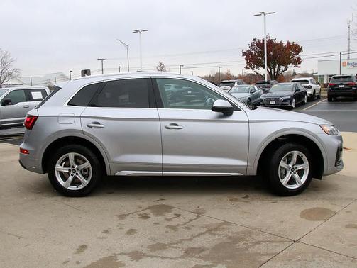 2023 Audi Q5 40 Premium
